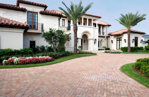 Best Driveway Paving Contractor  in Delavan Lake, WI